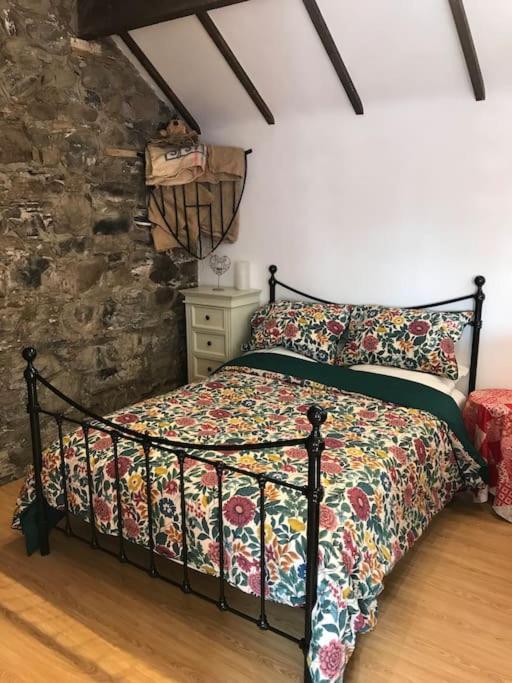 Stone Wall Cottage Castlewellan Exteriör bild